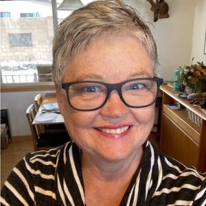 Meet your Posher, Lisa